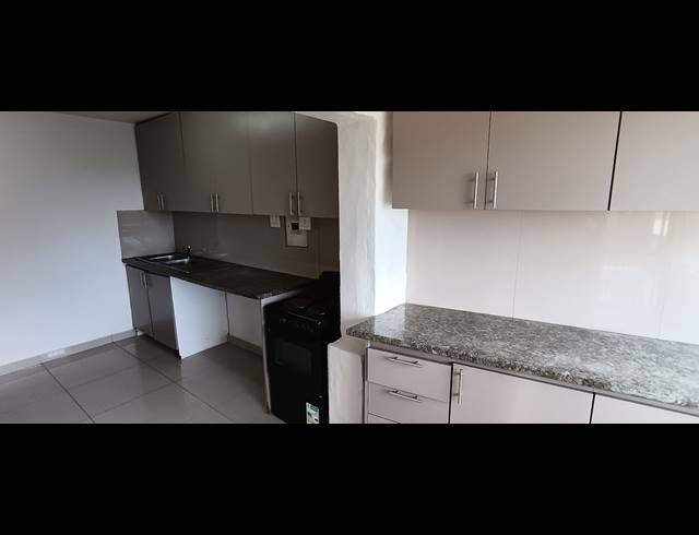 3 BEDROOM FLAT TO LET IN MORNINGSIDE